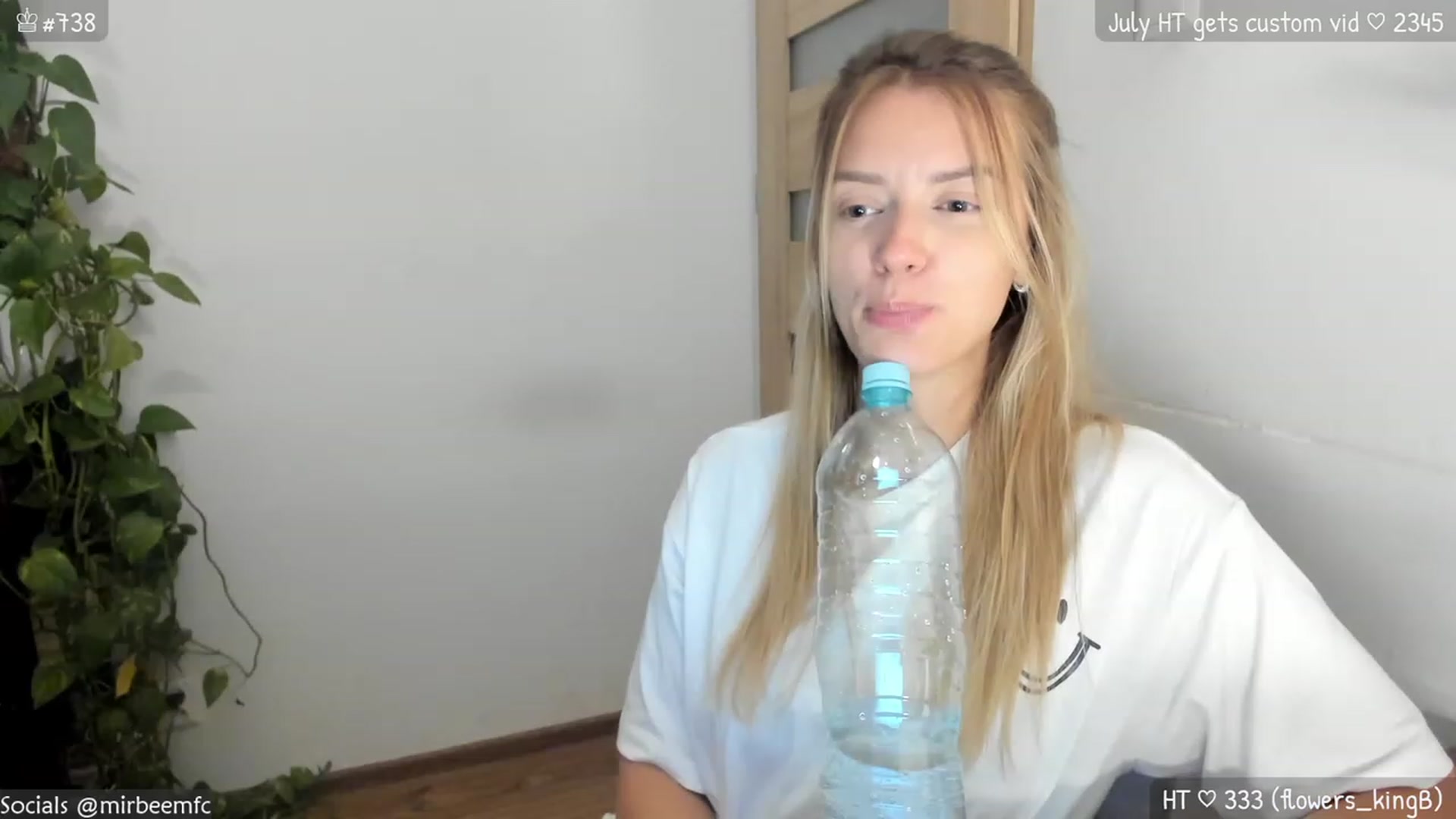 Gallery image thumbnail from MirBee's myfreecams stream on, 07/10/2023, 22:19 image 15 of 20