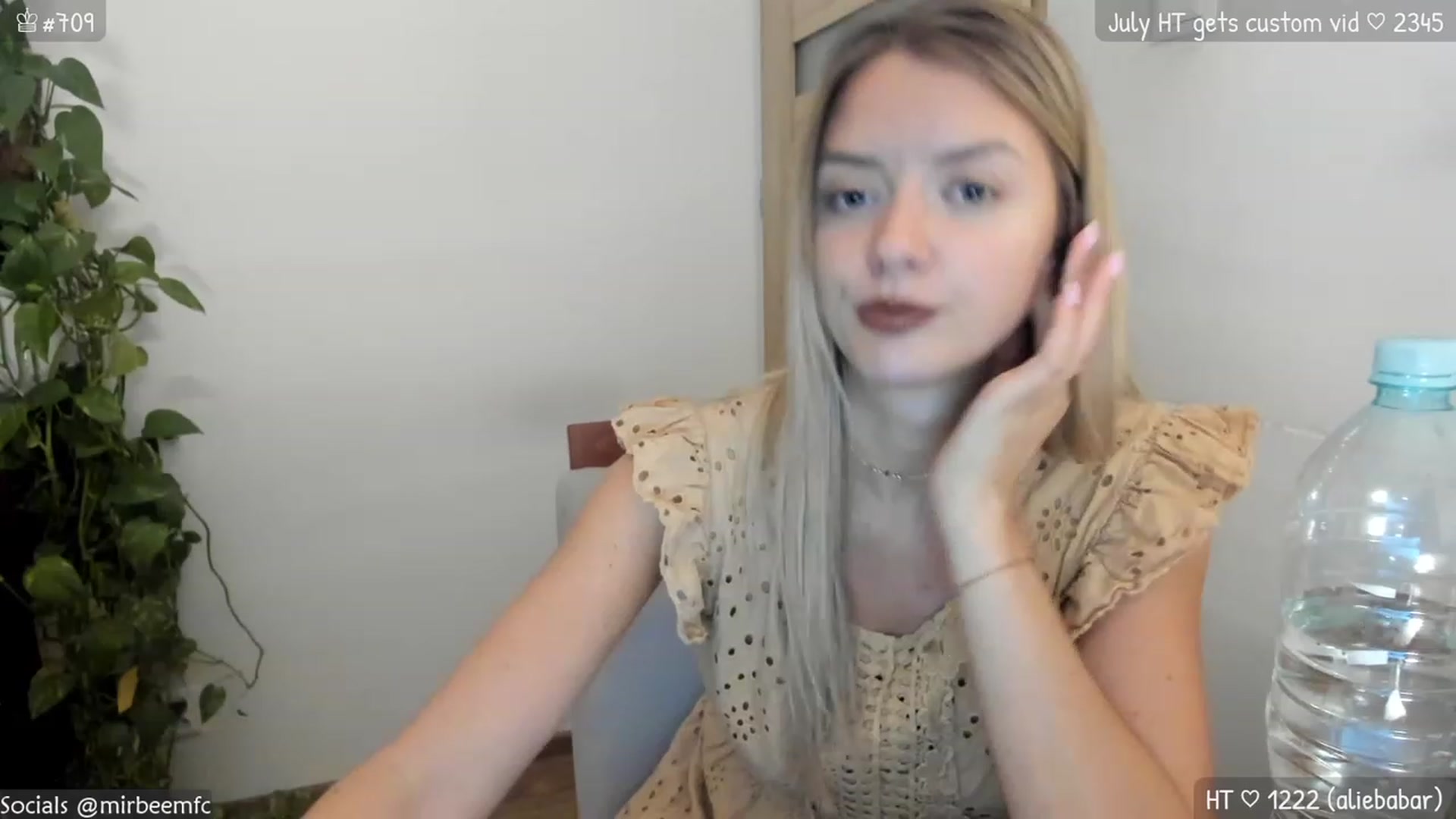 Gallery image thumbnail from MirBee's myfreecams stream on, 07/11/2023, 22:13 image 18 of 20