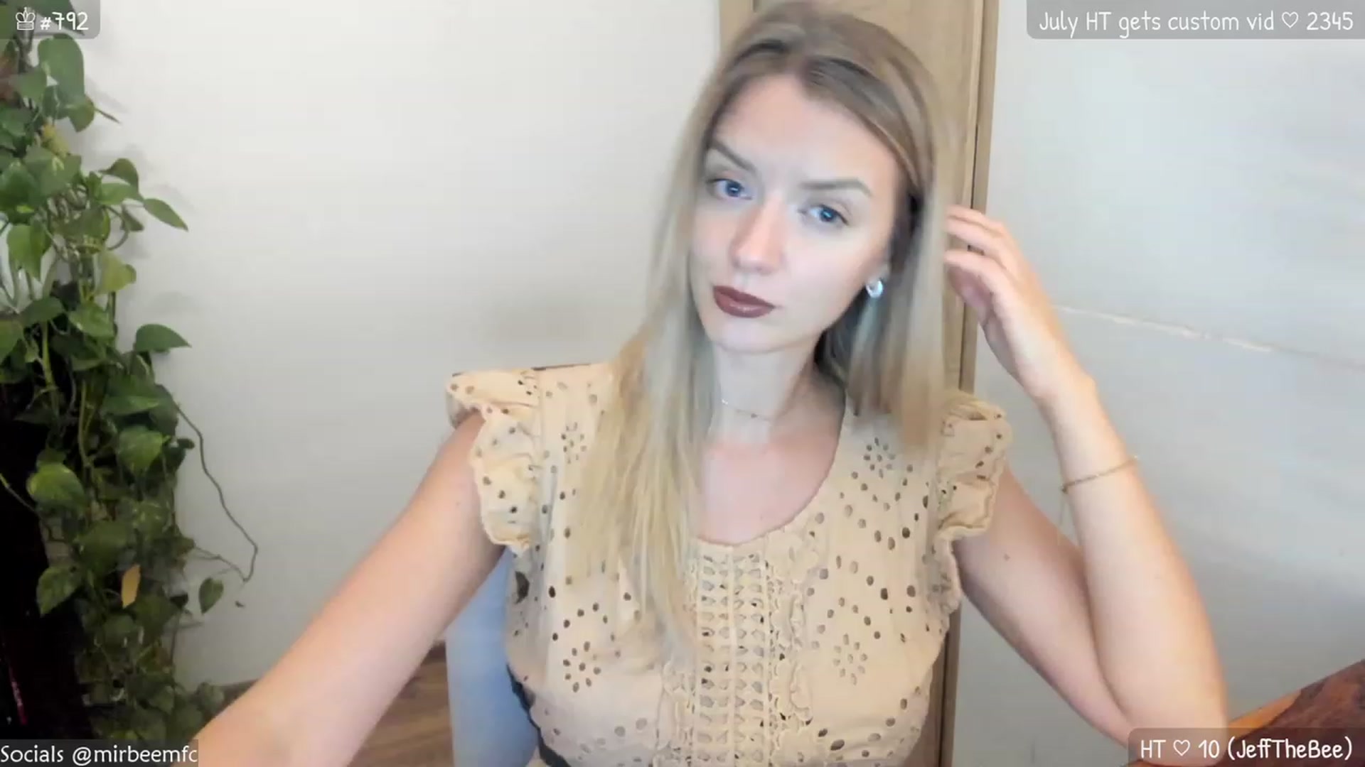 Gallery image thumbnail from MirBee's myfreecams stream on, 07/11/2023, 22:13 image 7 of 20