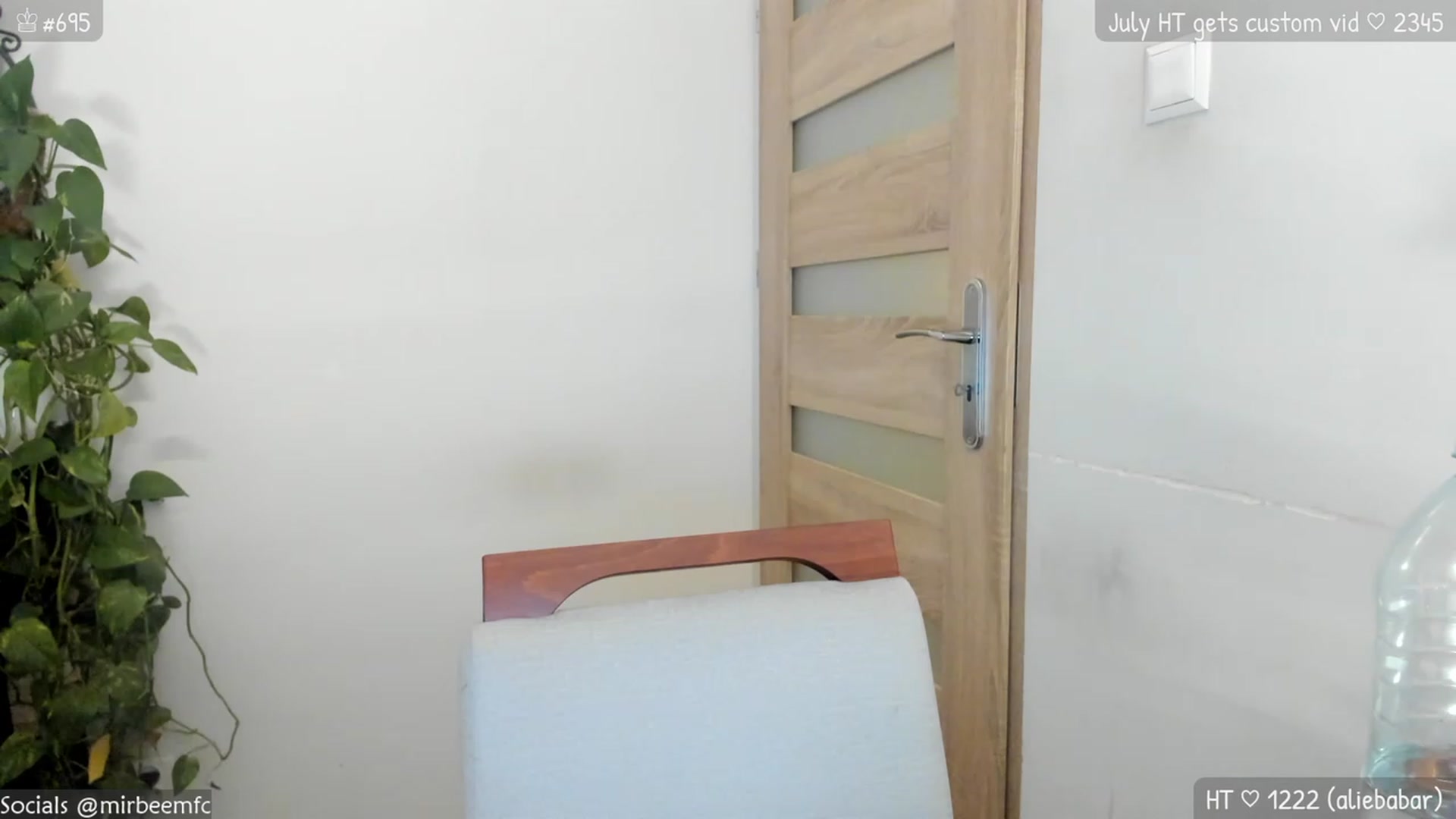 Gallery image thumbnail from MirBee's myfreecams stream on, 07/11/2023, 23:37 image 9 of 20