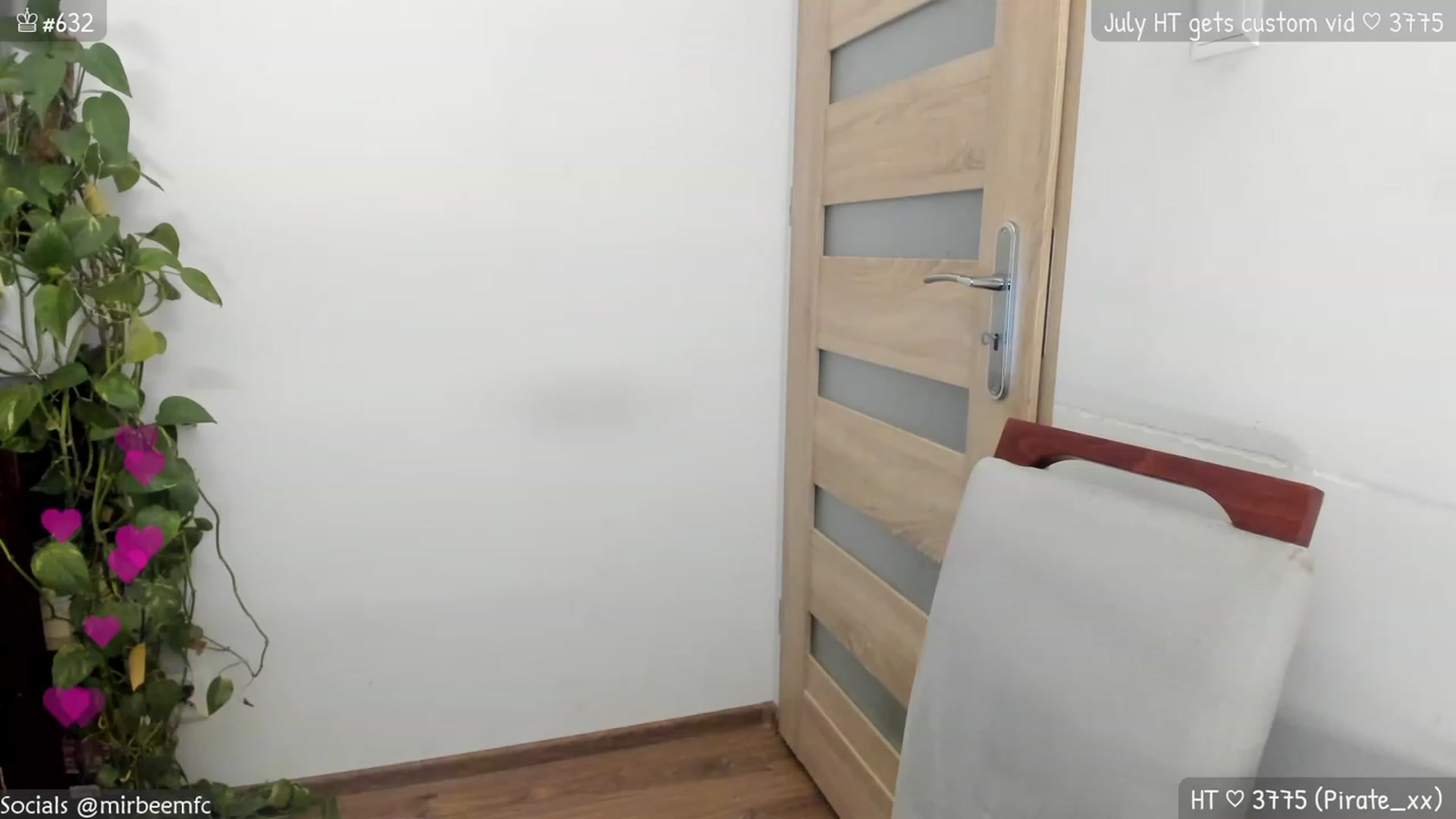 Gallery image thumbnail from MirBee's myfreecams stream on, 07/12/2023, 22:39 image 9 of 20