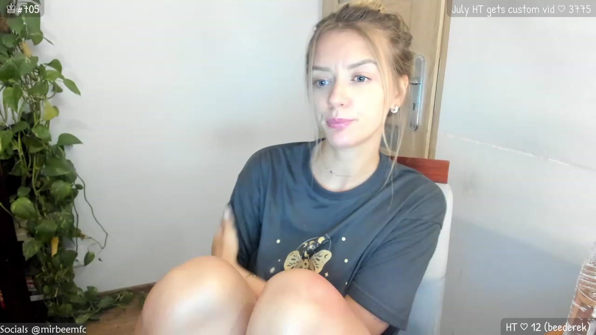 Gallery image thumbnail from MirBee's myfreecams stream on, 07/13/2023, 23:22 image 6 of 20