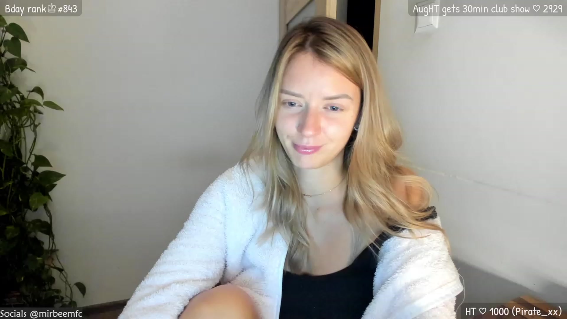 Gallery image thumbnail from MirBee's myfreecams stream on, 08/04/2023, 22:32 image 13 of 20