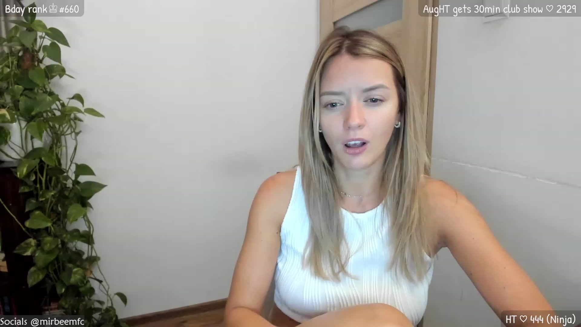 Gallery image thumbnail from MirBee's myfreecams stream on, 08/06/2023, 23:20 image 20 of 20