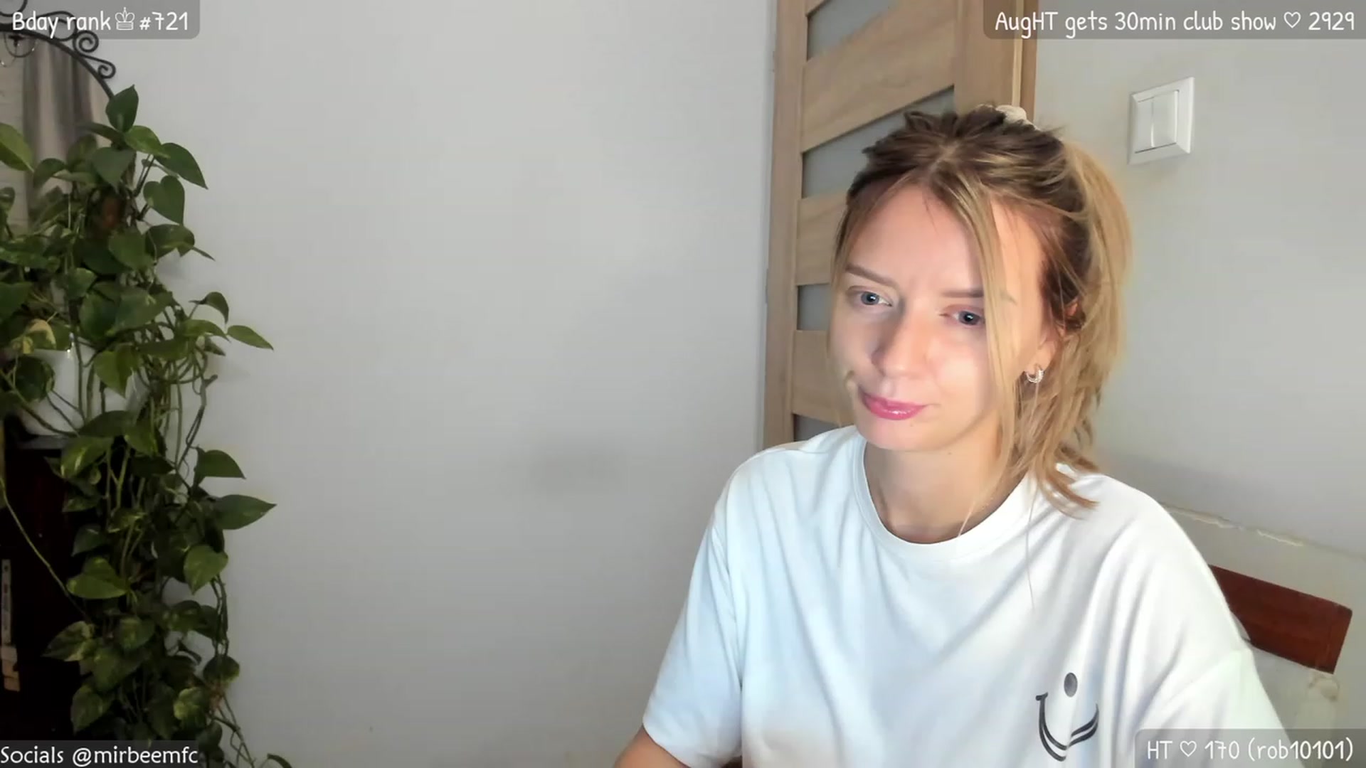 Gallery image thumbnail from MirBee's myfreecams stream on, 08/08/2023, 22:27 image 11 of 20