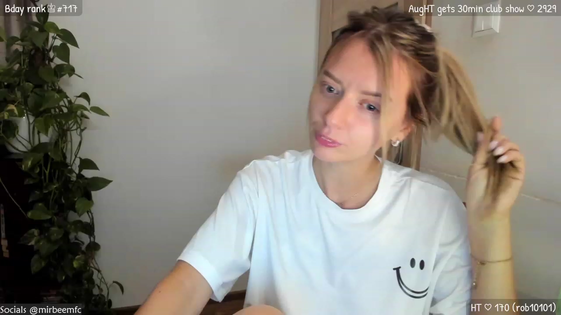 Gallery image thumbnail from MirBee's myfreecams stream on, 08/08/2023, 22:27 image 16 of 20
