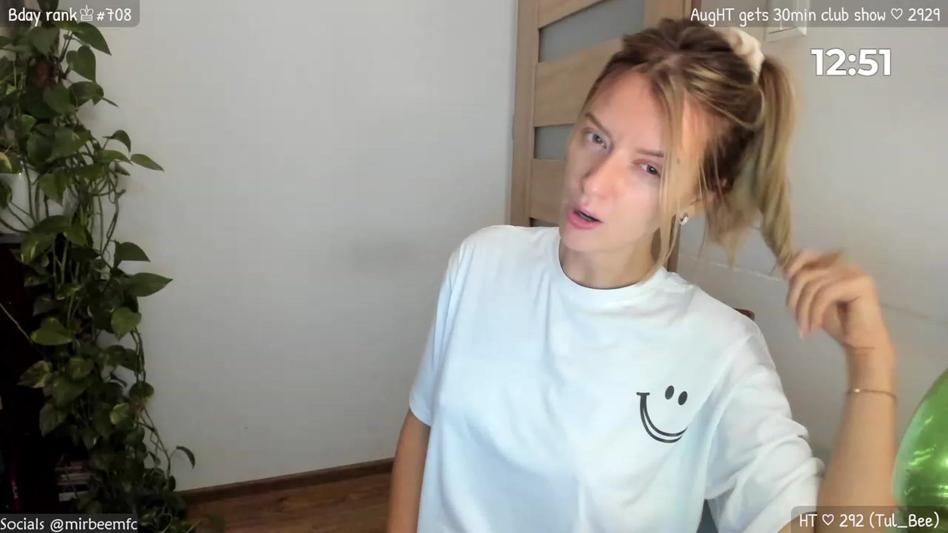 Gallery image thumbnail from MirBee's myfreecams stream on, 08/08/2023, 22:50 image 5 of 20