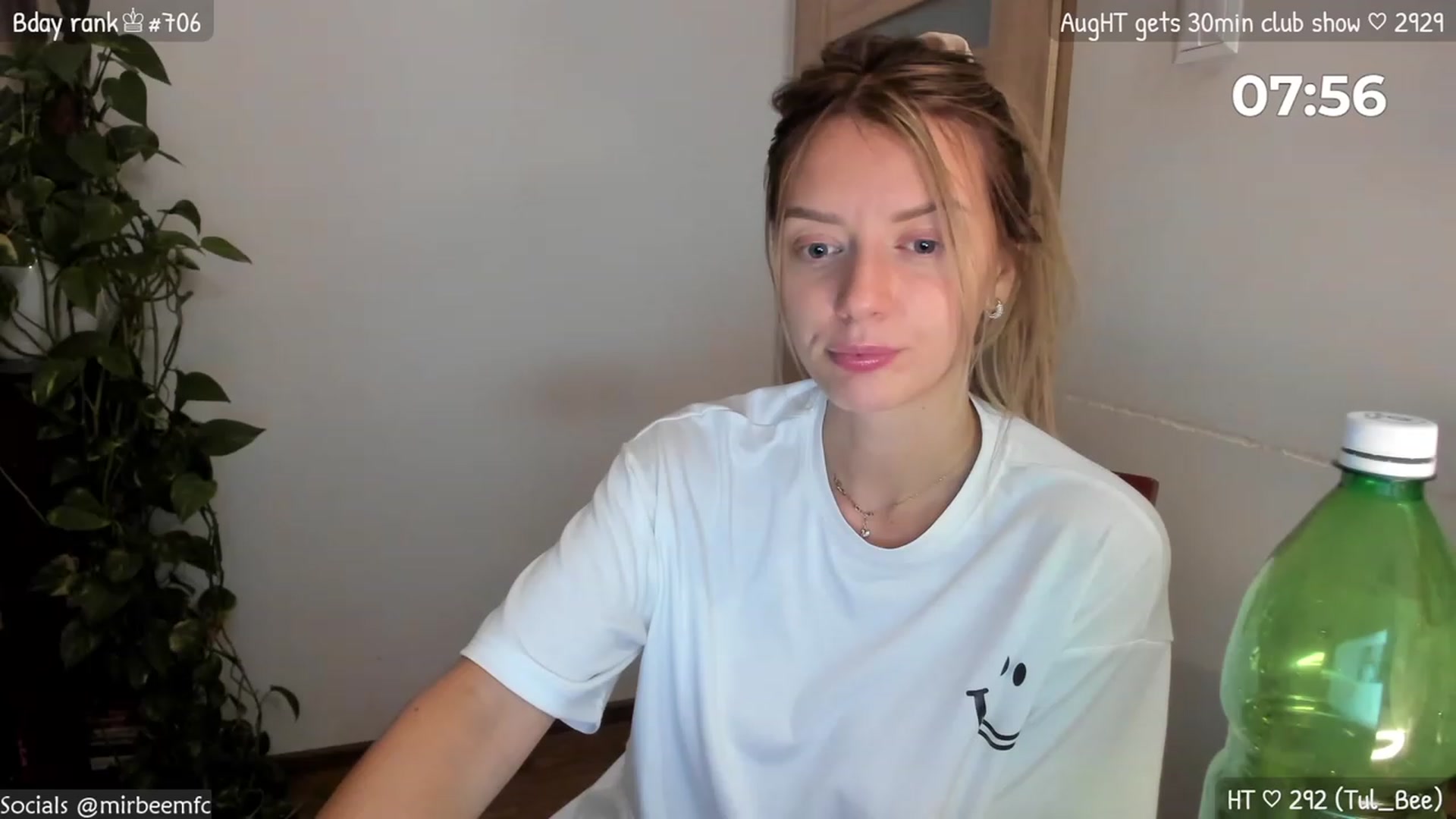 Gallery image thumbnail from MirBee's myfreecams stream on, 08/08/2023, 22:50 image 10 of 20