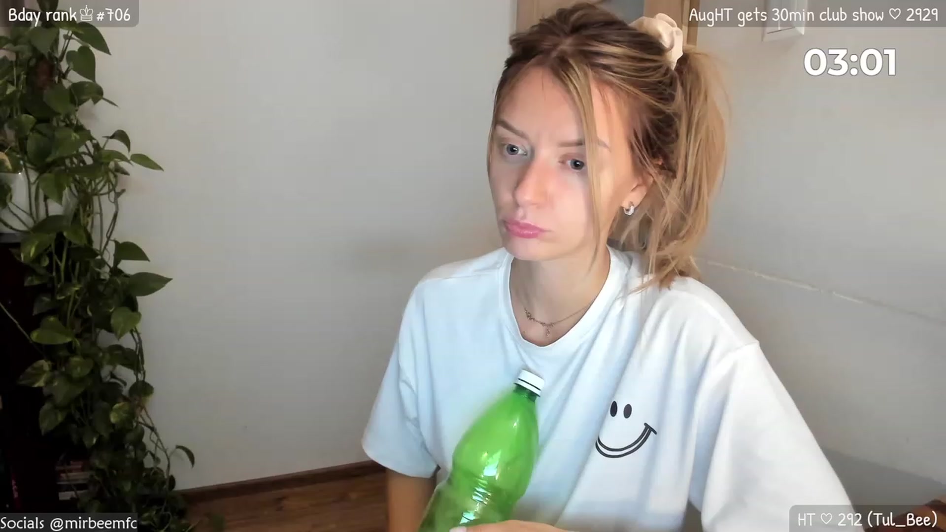 Gallery image thumbnail from MirBee's myfreecams stream on, 08/08/2023, 22:50 image 15 of 20