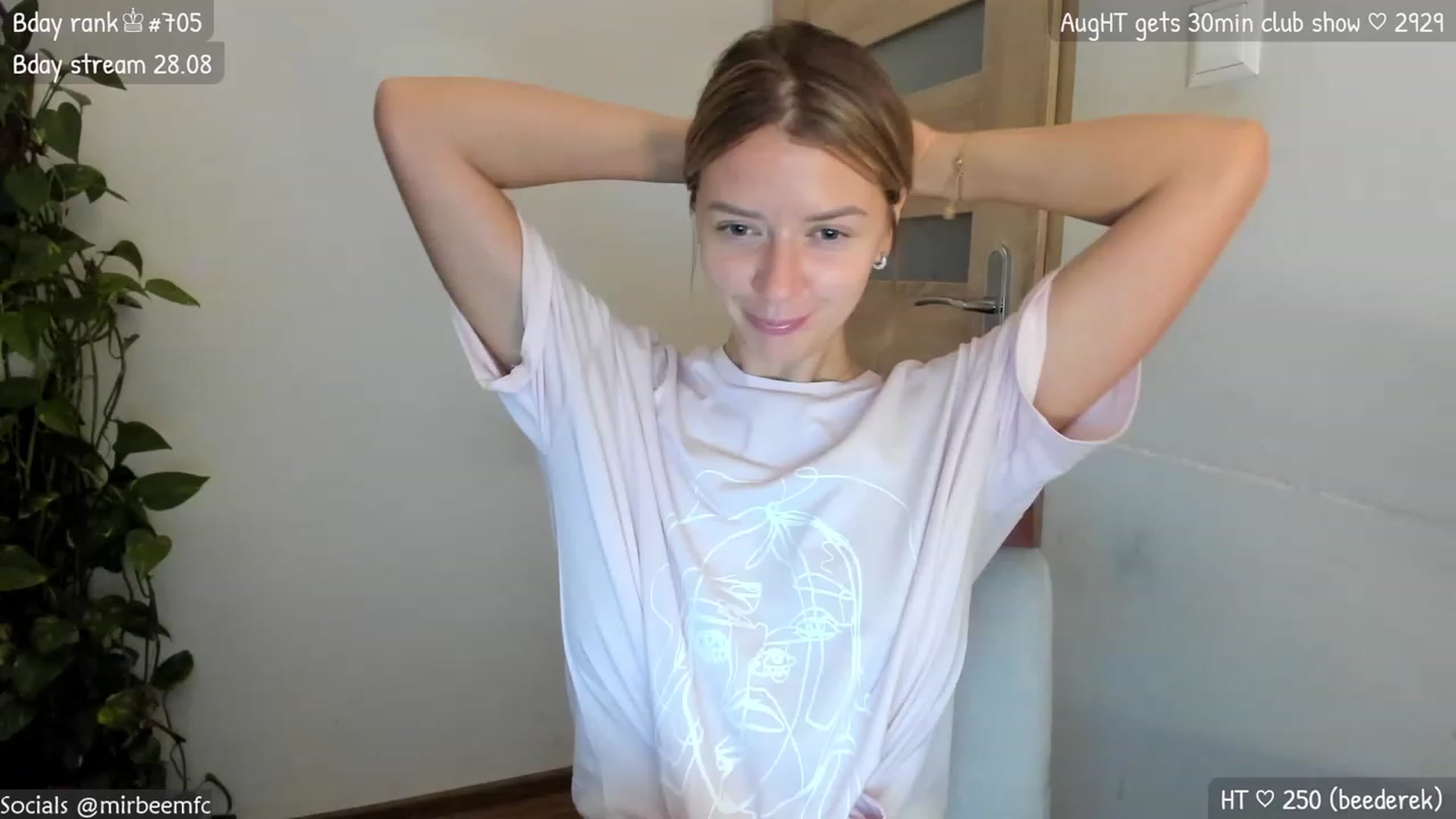 Gallery image thumbnail from MirBee's myfreecams stream on, 08/17/2023, 21:31 image 9 of 20