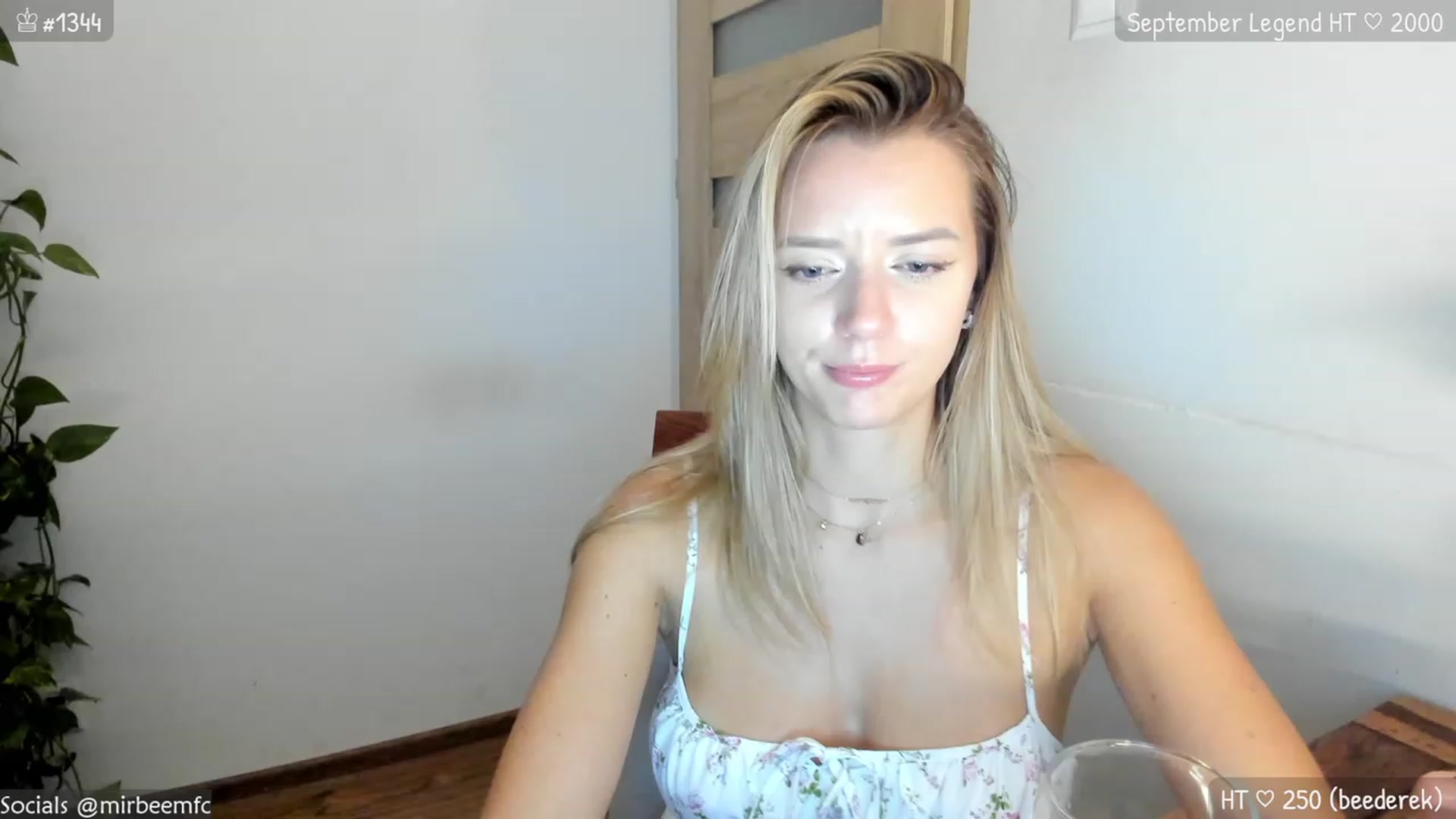 Gallery image thumbnail from MirBee's myfreecams stream on, 09/13/2023, 22:44 image 12 of 20