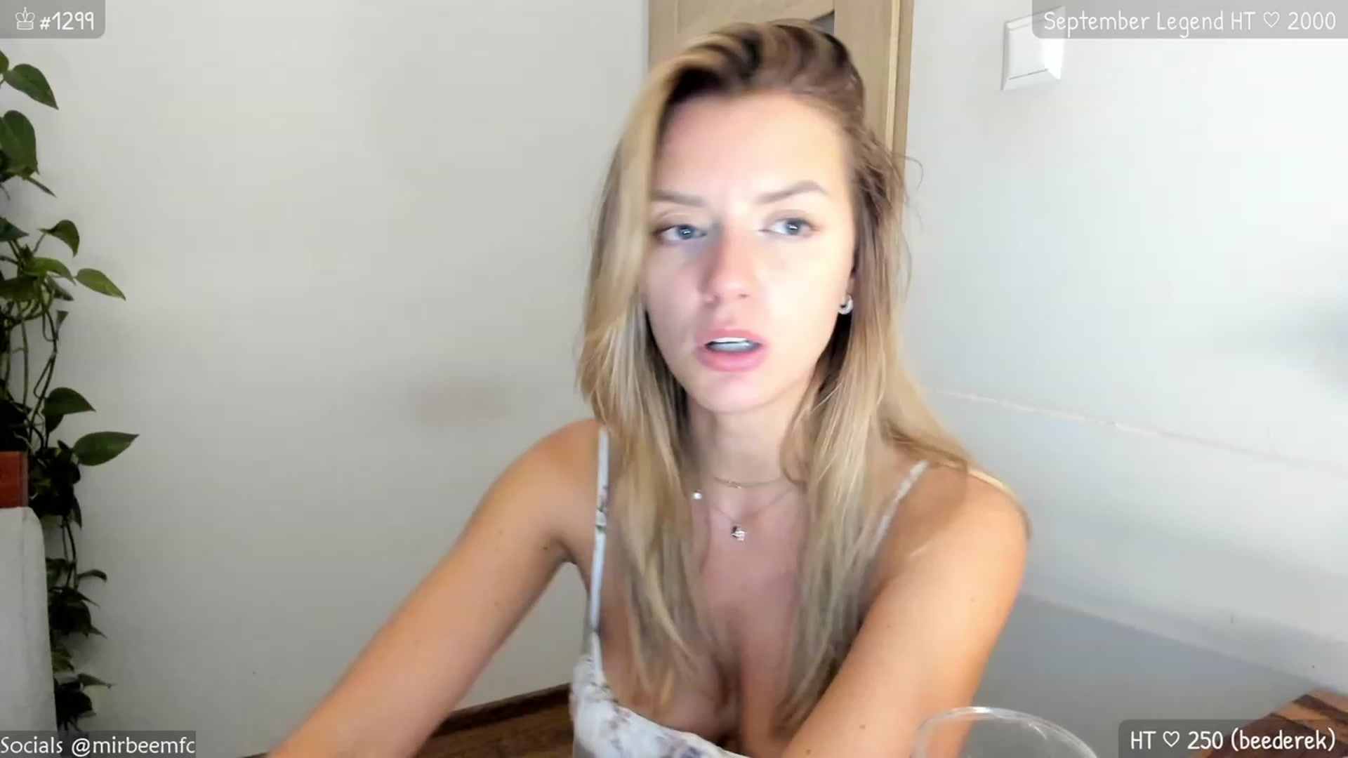 Gallery image thumbnail from MirBee's myfreecams stream on, 09/14/2023, 01:40 image 4 of 20