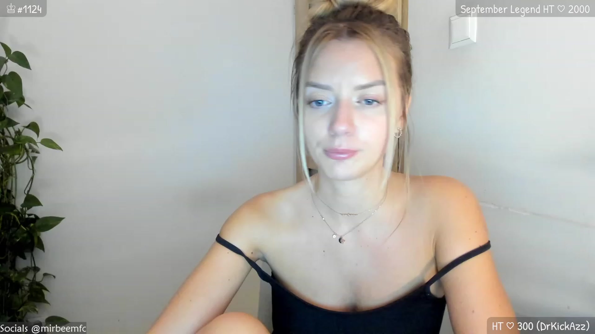 Gallery image thumbnail from MirBee's myfreecams stream on, 09/14/2023, 22:51 image 12 of 20