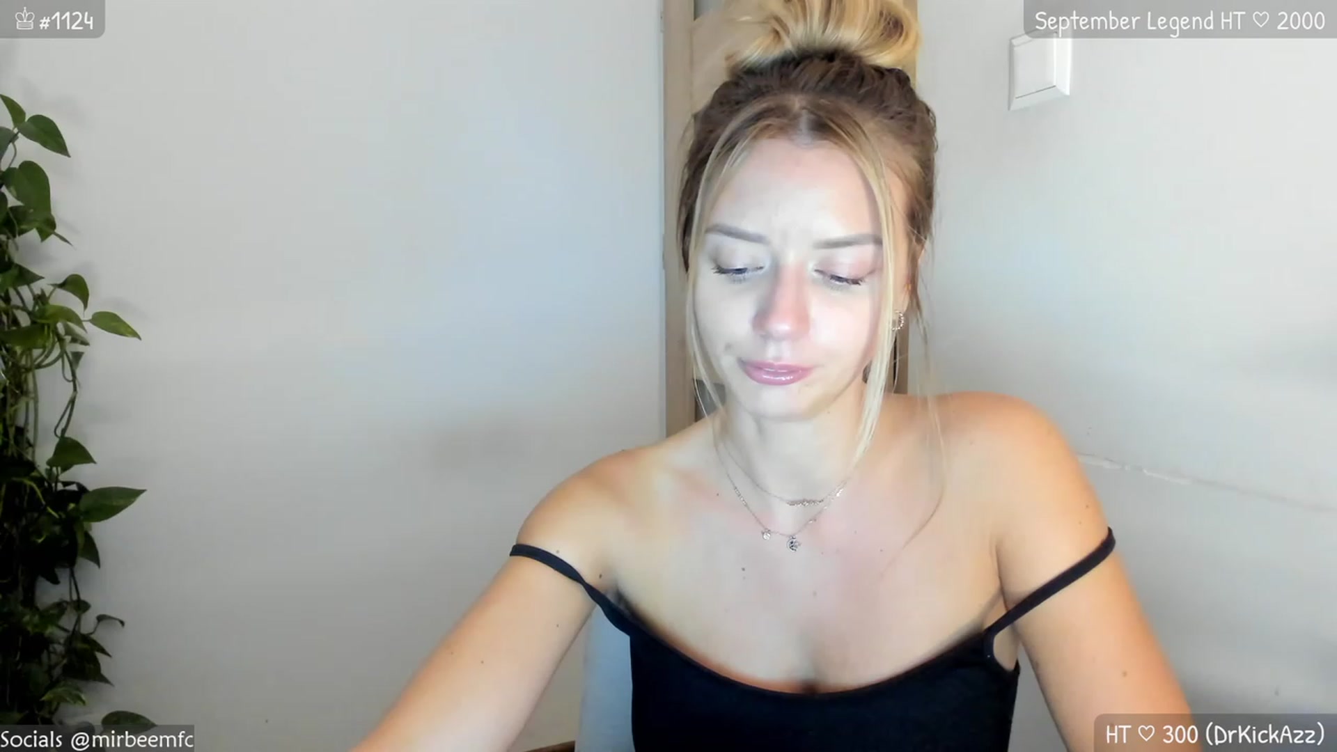 Gallery image thumbnail from MirBee's myfreecams stream on, 09/14/2023, 22:51 image 16 of 20
