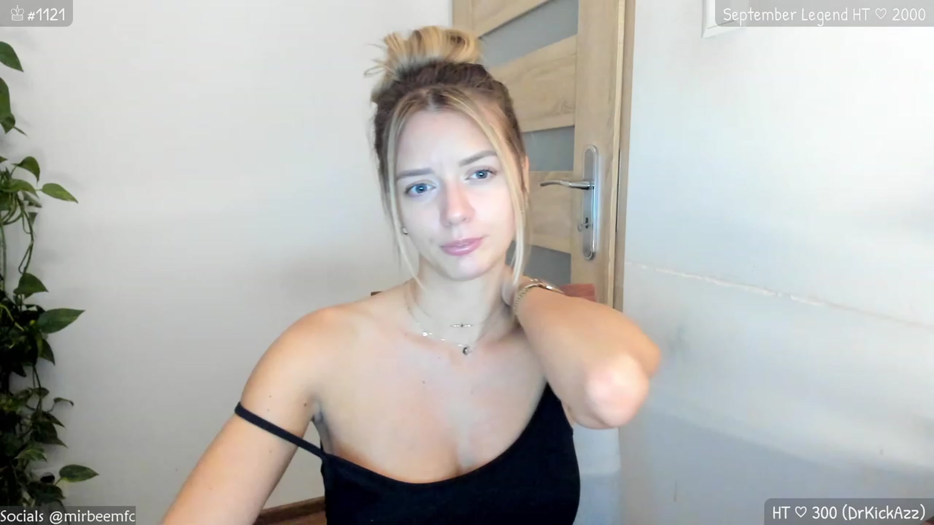 Gallery image thumbnail from MirBee's myfreecams stream on, 09/15/2023, 24:47 image 3 of 20