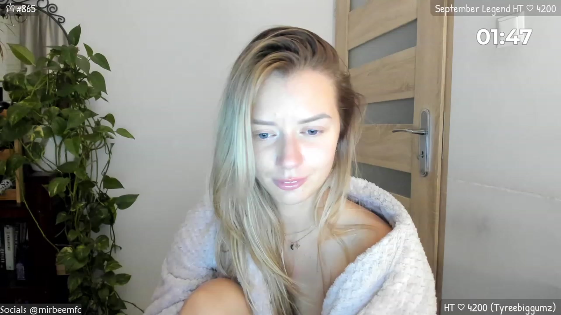 Gallery image thumbnail from MirBee's myfreecams stream on, 09/20/2023, 01:20 image 19 of 20