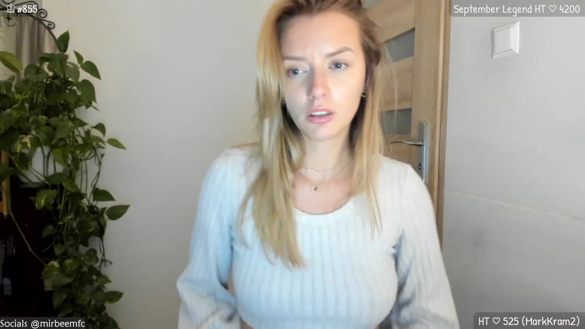Gallery image thumbnail from MirBee's myfreecams stream on, 09/20/2023, 23:22 image 6 of 20