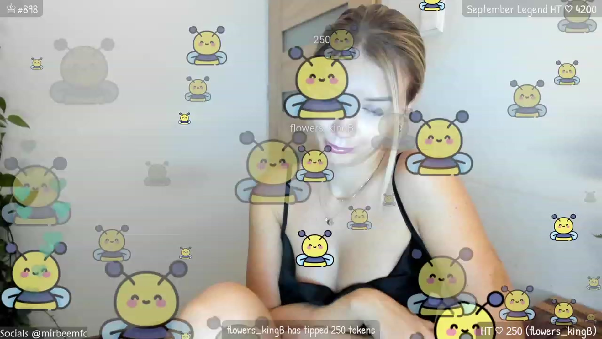 Gallery image thumbnail from MirBee's myfreecams stream on, 09/22/2023, 22:13 image 8 of 20