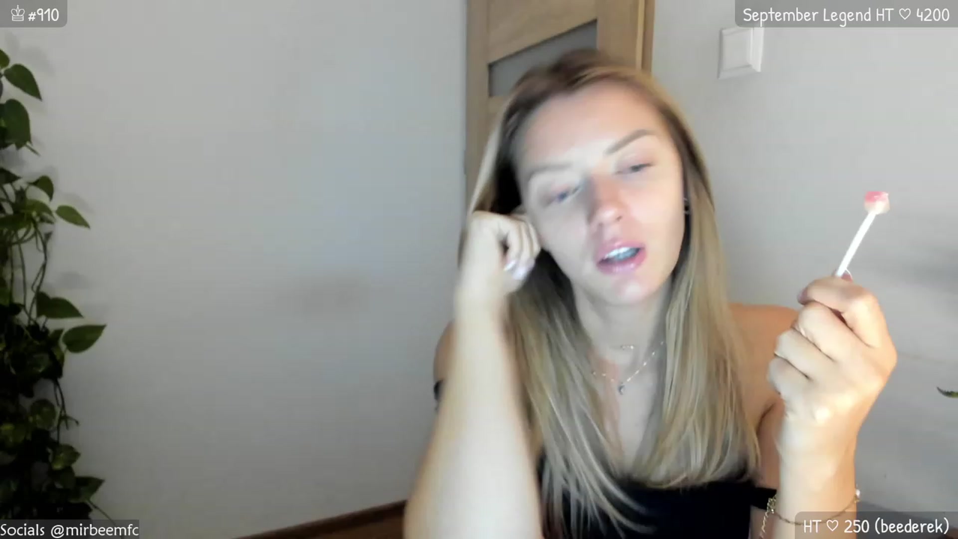 Gallery image thumbnail from MirBee's myfreecams stream on, 09/25/2023, 22:06 image 9 of 20