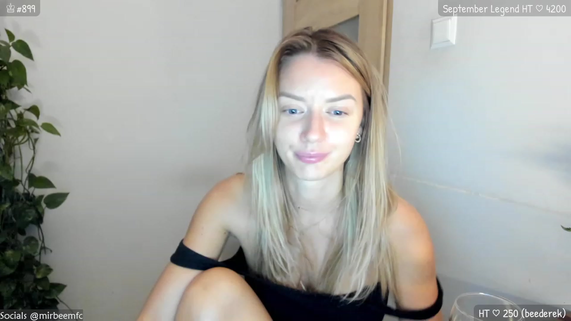 Gallery image thumbnail from MirBee's myfreecams stream on, 09/25/2023, 23:31 image 12 of 20