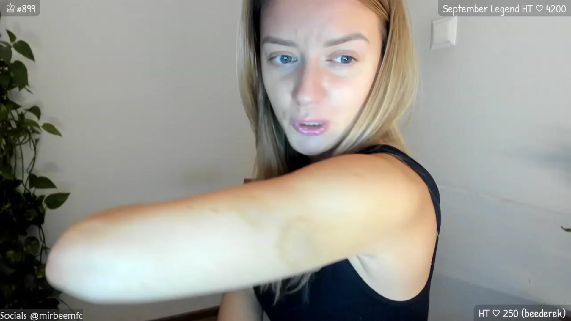 Gallery image thumbnail from MirBee's myfreecams stream on, 09/25/2023, 23:31 image 7 of 20