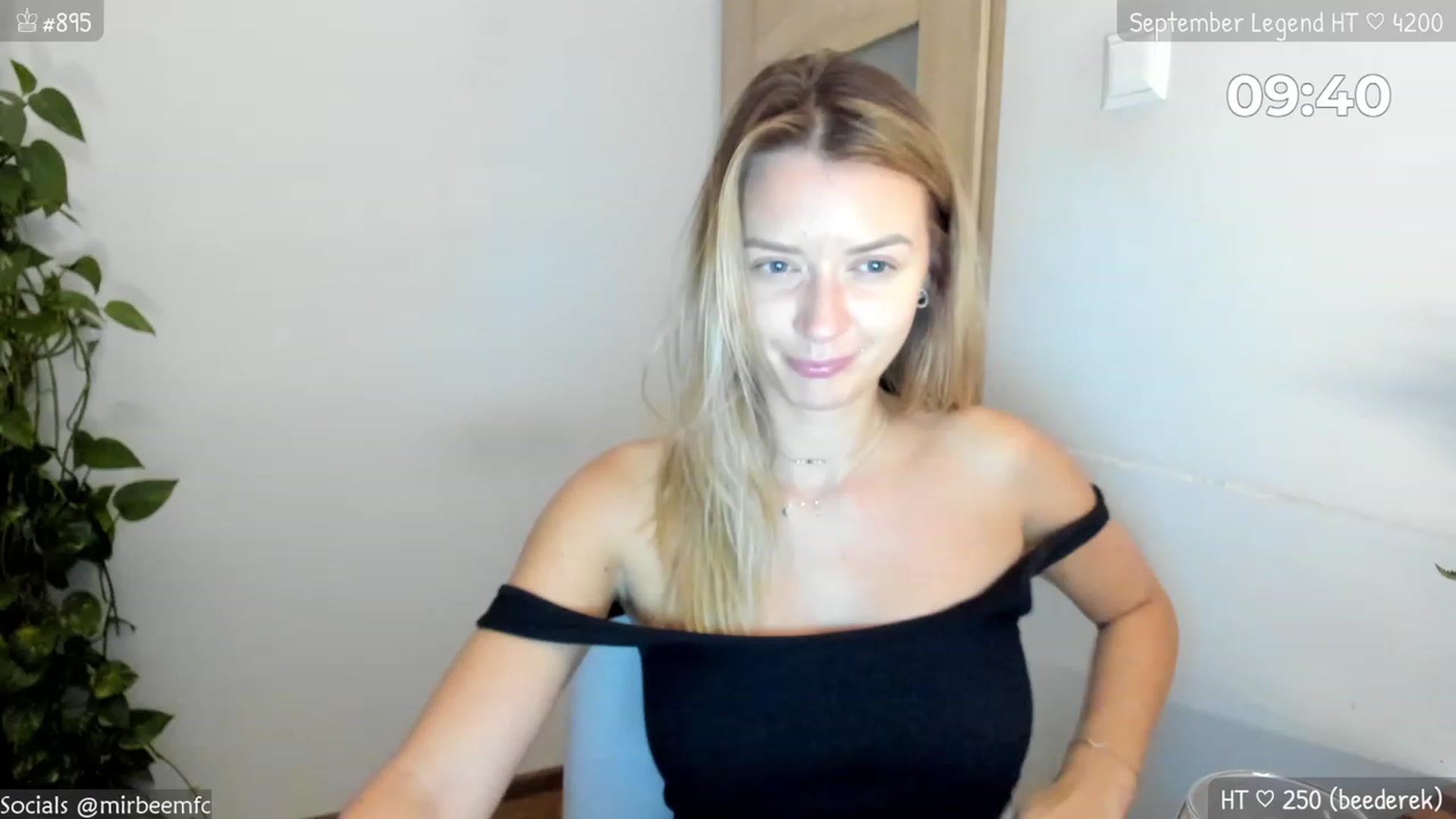 Gallery image thumbnail from MirBee's myfreecams stream on, 09/25/2023, 23:31 image 18 of 20