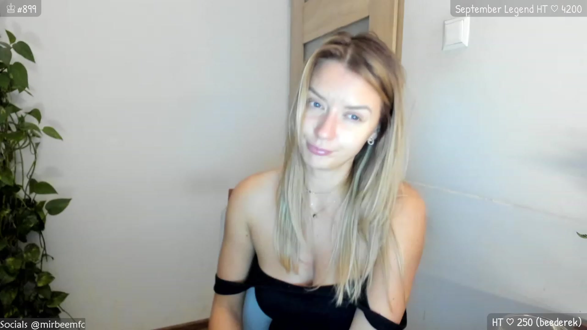 Gallery image thumbnail from MirBee's myfreecams stream on, 09/25/2023, 23:31 image 10 of 20