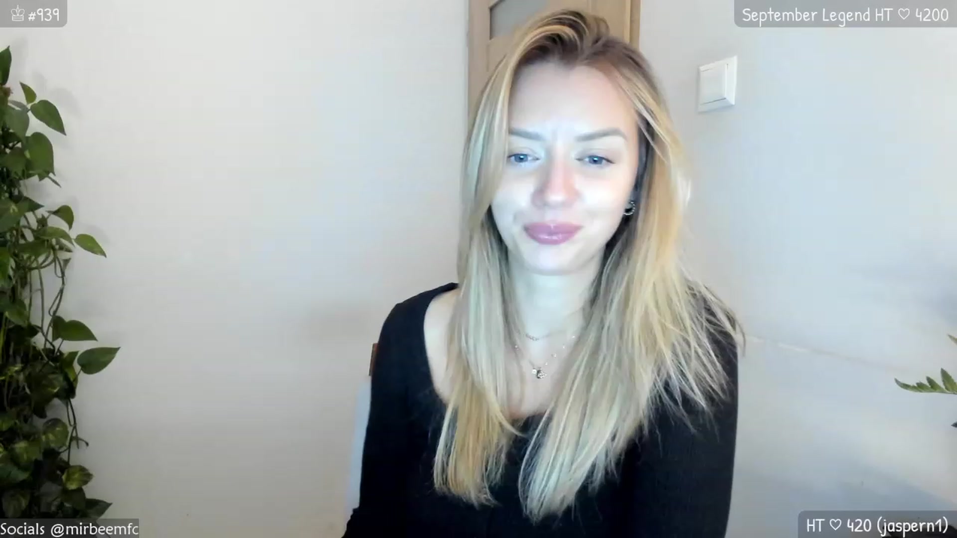Gallery image thumbnail from MirBee's myfreecams stream on, 09/27/2023, 22:19 image 3 of 20