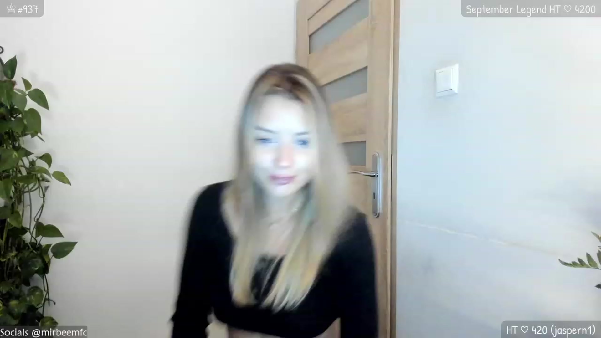 Gallery image thumbnail from MirBee's myfreecams stream on, 09/27/2023, 22:19 image 7 of 20