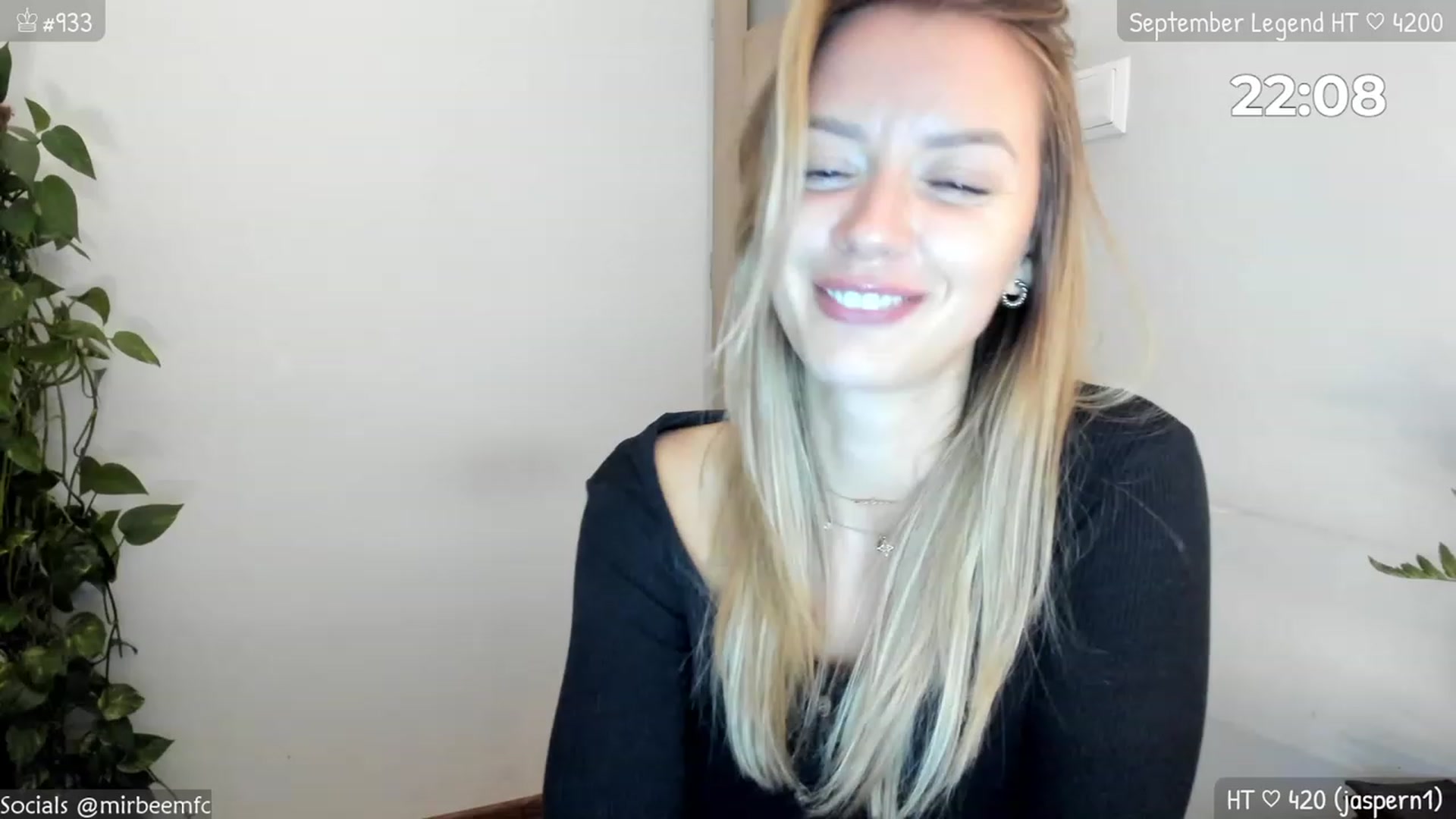 Gallery image thumbnail from MirBee's myfreecams stream on, 09/27/2023, 22:19 image 16 of 20