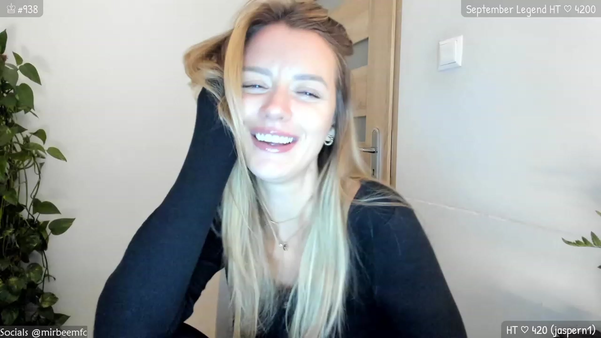 Gallery image thumbnail from MirBee's myfreecams stream on, 09/27/2023, 22:19 image 1 of 20