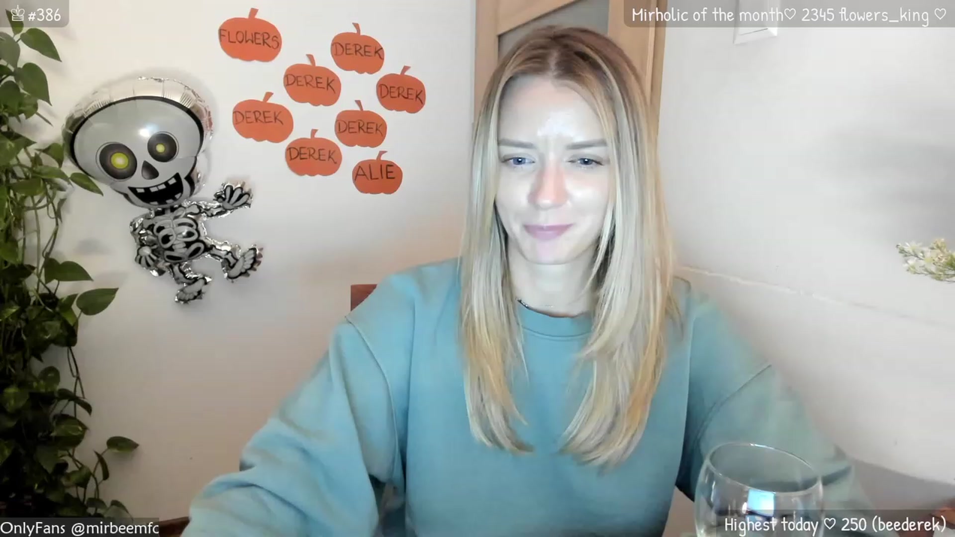Gallery image thumbnail from MirBee's myfreecams stream on, 10/05/2023, 22:04 image 15 of 20