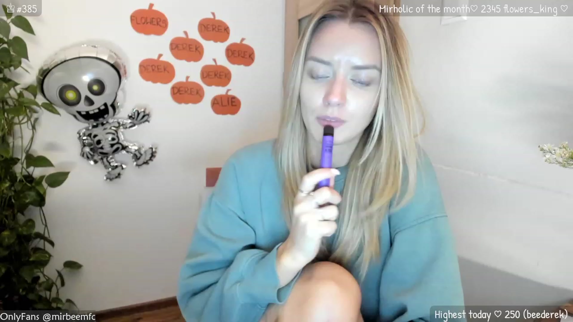 Gallery image thumbnail from MirBee's myfreecams stream on, 10/05/2023, 22:04 image 11 of 20