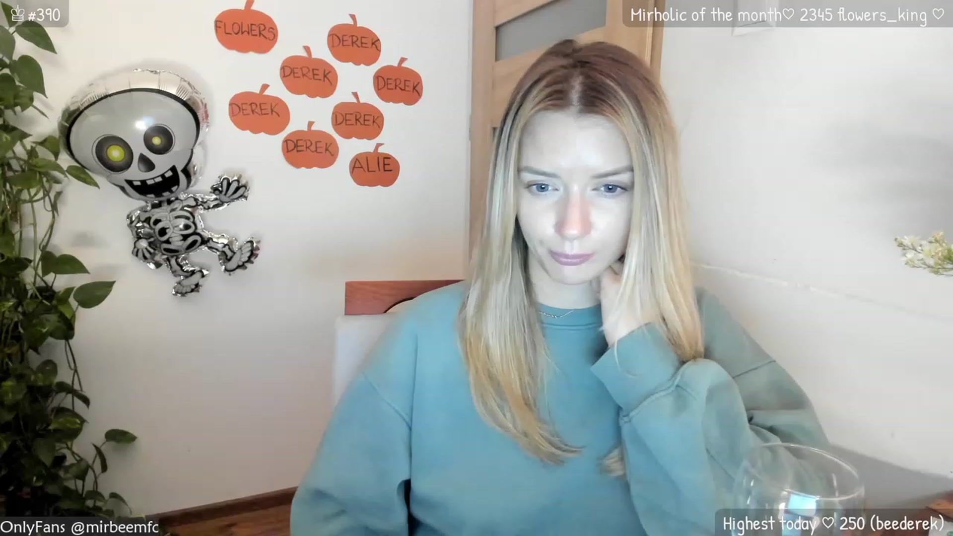 Gallery image thumbnail from MirBee's myfreecams stream on, 10/05/2023, 22:04 image 19 of 20
