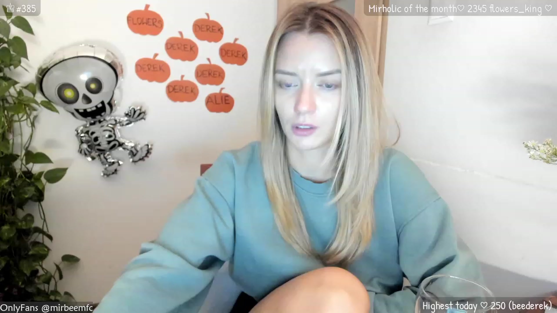 Gallery image thumbnail from MirBee's myfreecams stream on, 10/05/2023, 22:04 image 12 of 20