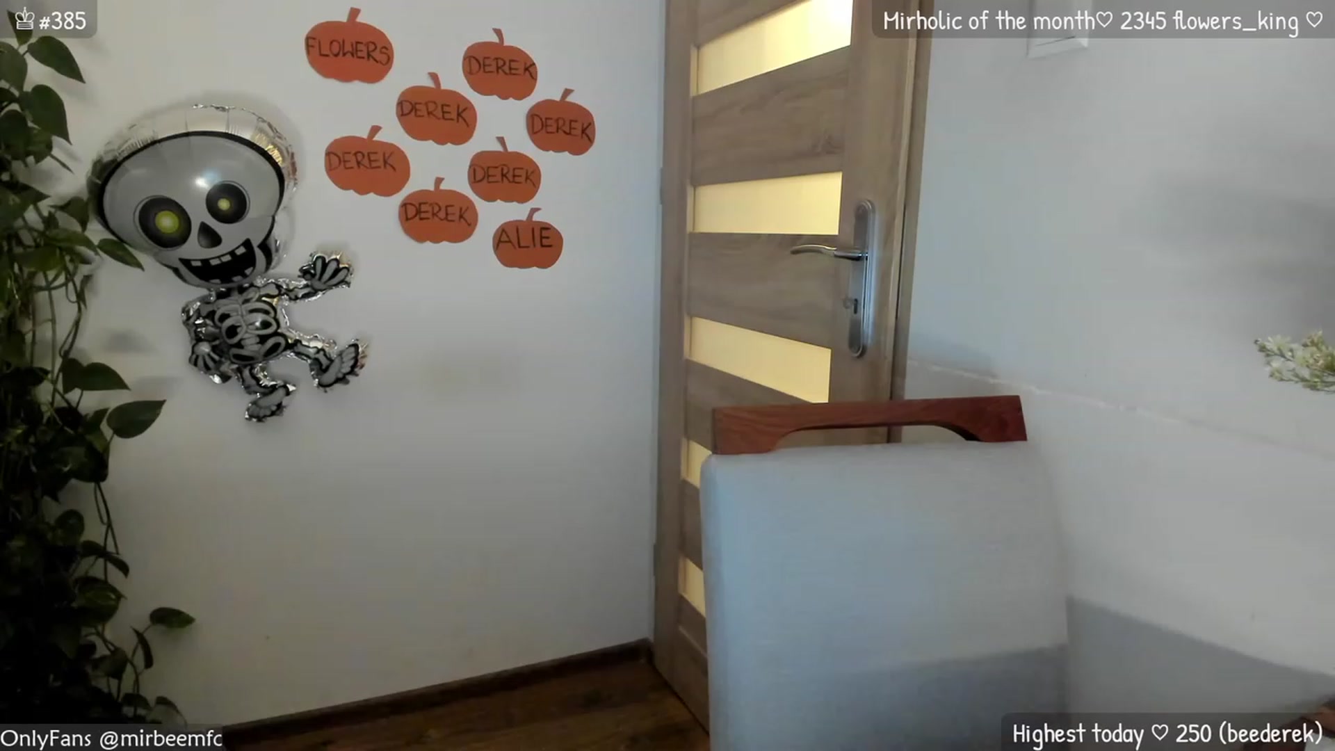 Gallery image thumbnail from MirBee's myfreecams stream on, 10/05/2023, 22:04 image 8 of 20