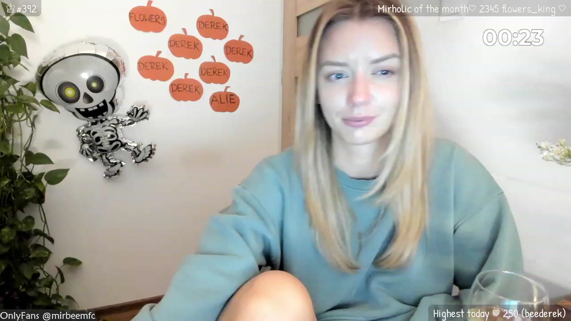 Gallery image thumbnail from MirBee's myfreecams stream on, 10/05/2023, 22:30 image 15 of 20