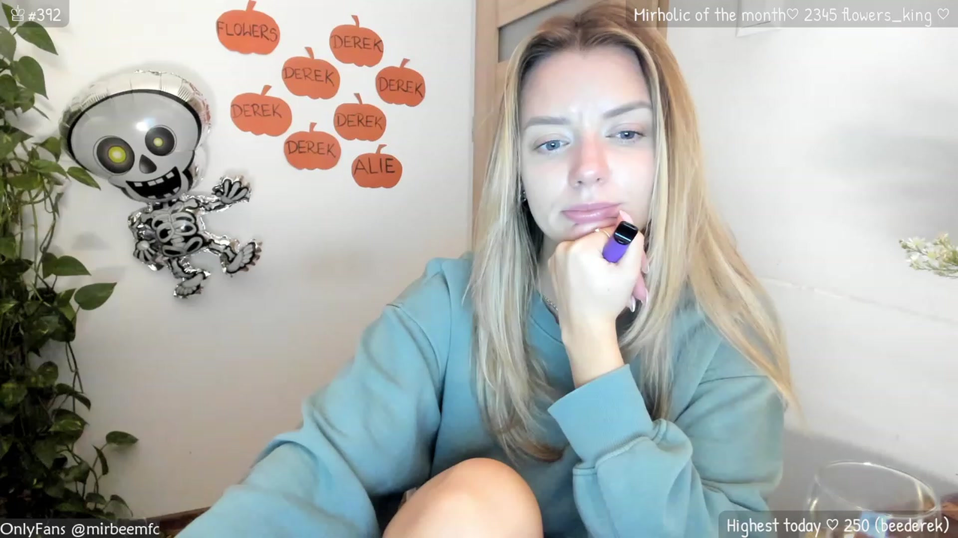 Gallery image thumbnail from MirBee's myfreecams stream on, 10/05/2023, 22:30 image 18 of 20