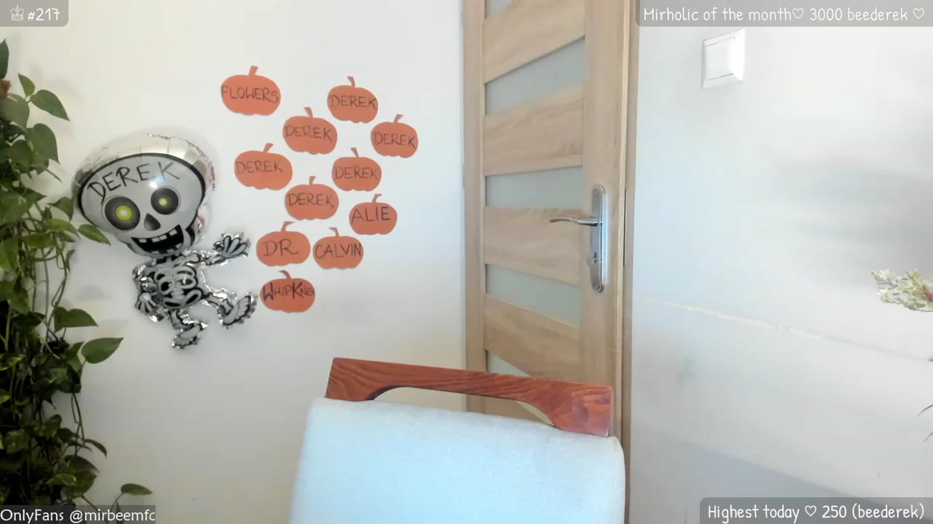 Gallery image thumbnail from MirBee's myfreecams stream on, 10/09/2023, 24:26 image 2 of 20
