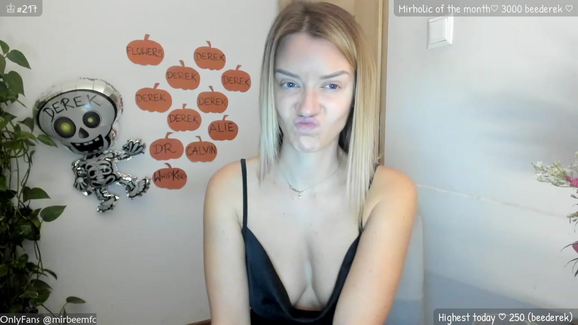 Gallery image thumbnail from MirBee's myfreecams stream on, 10/09/2023, 24:26 image 6 of 20