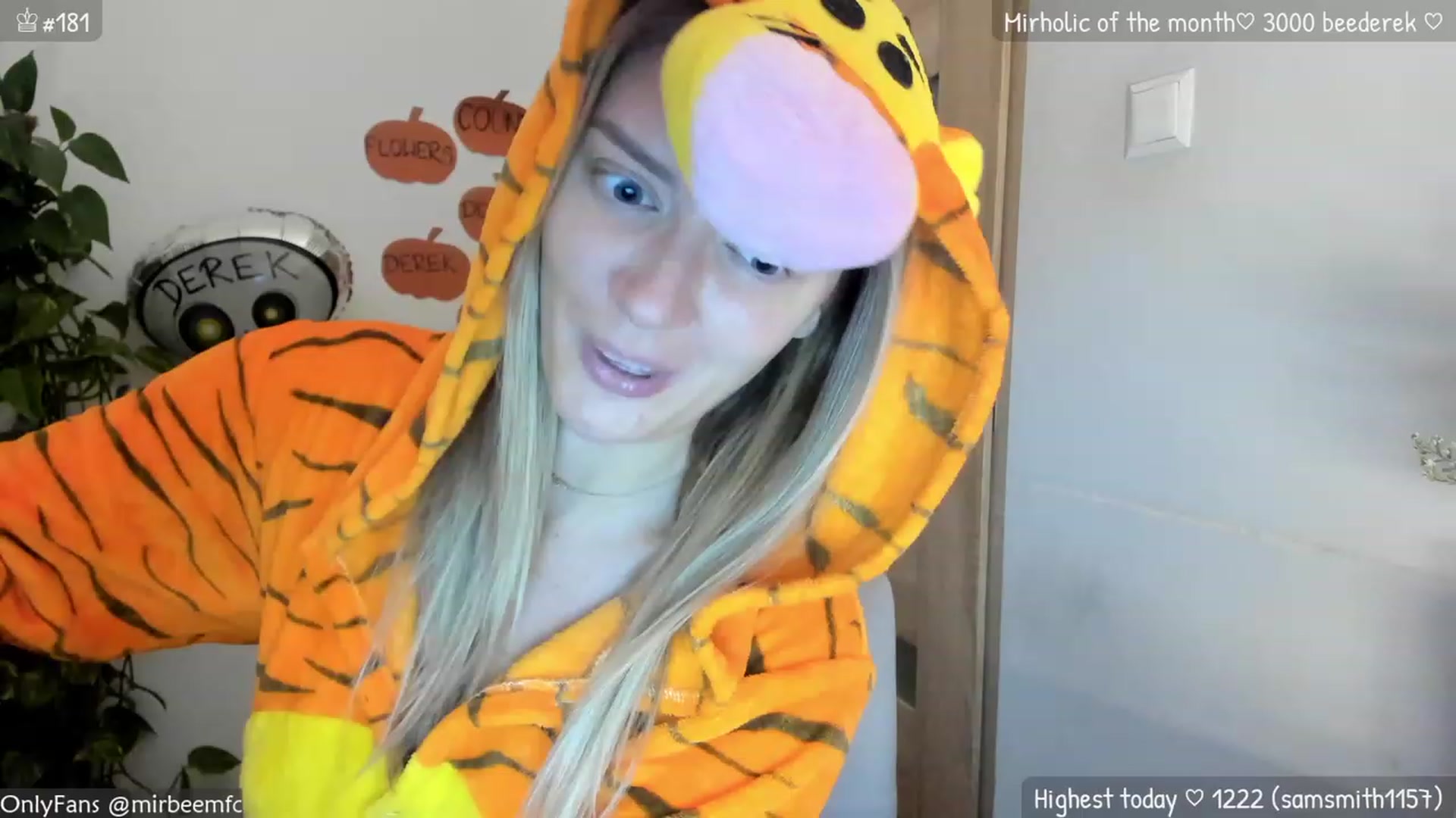 Gallery image thumbnail from MirBee's myfreecams stream on, 10/10/2023, 24:18 image 2 of 20