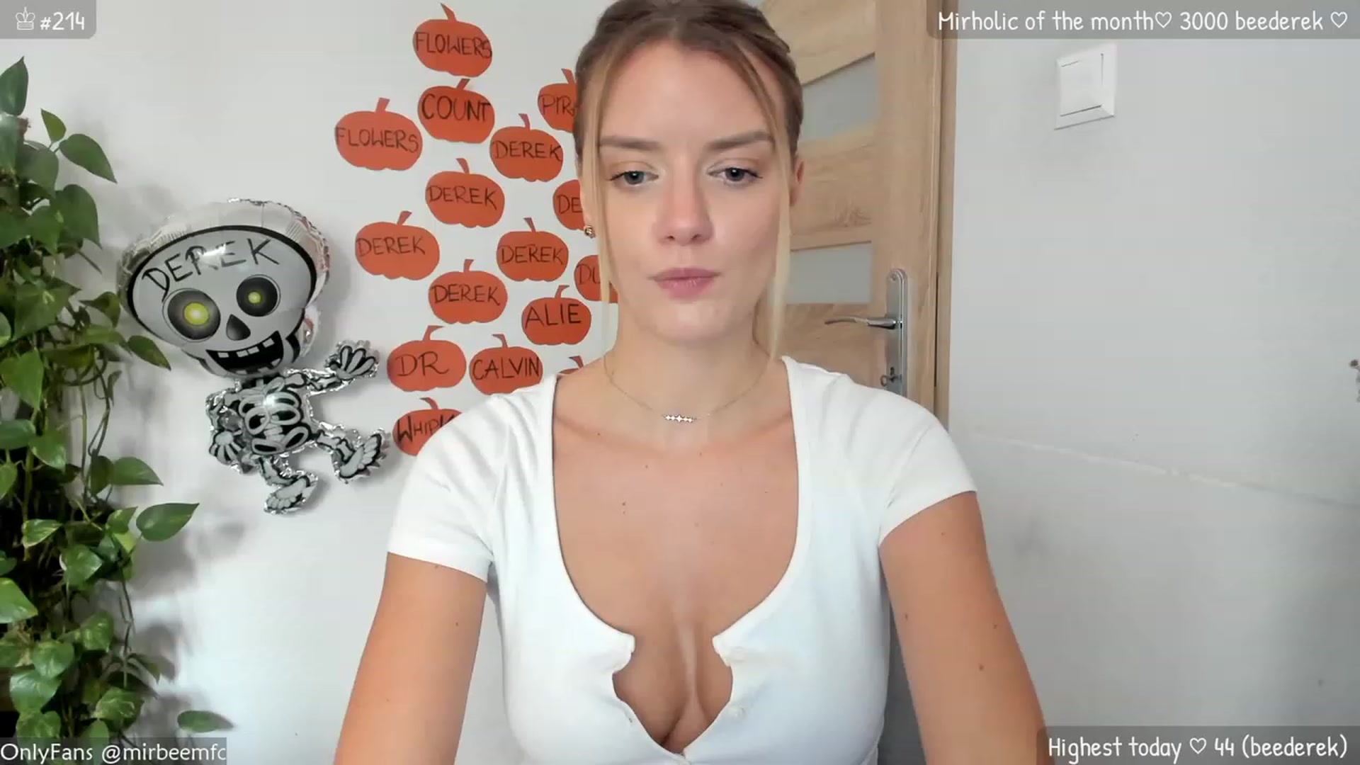 Gallery image thumbnail from MirBee's myfreecams stream on, 10/11/2023, 14:21 image 1 of 20