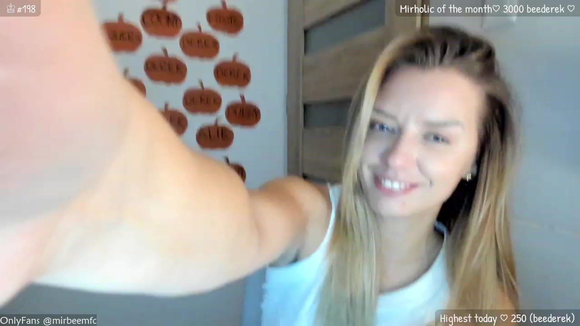 Gallery image thumbnail from MirBee's myfreecams stream on, 10/11/2023, 23:00 image 6 of 20