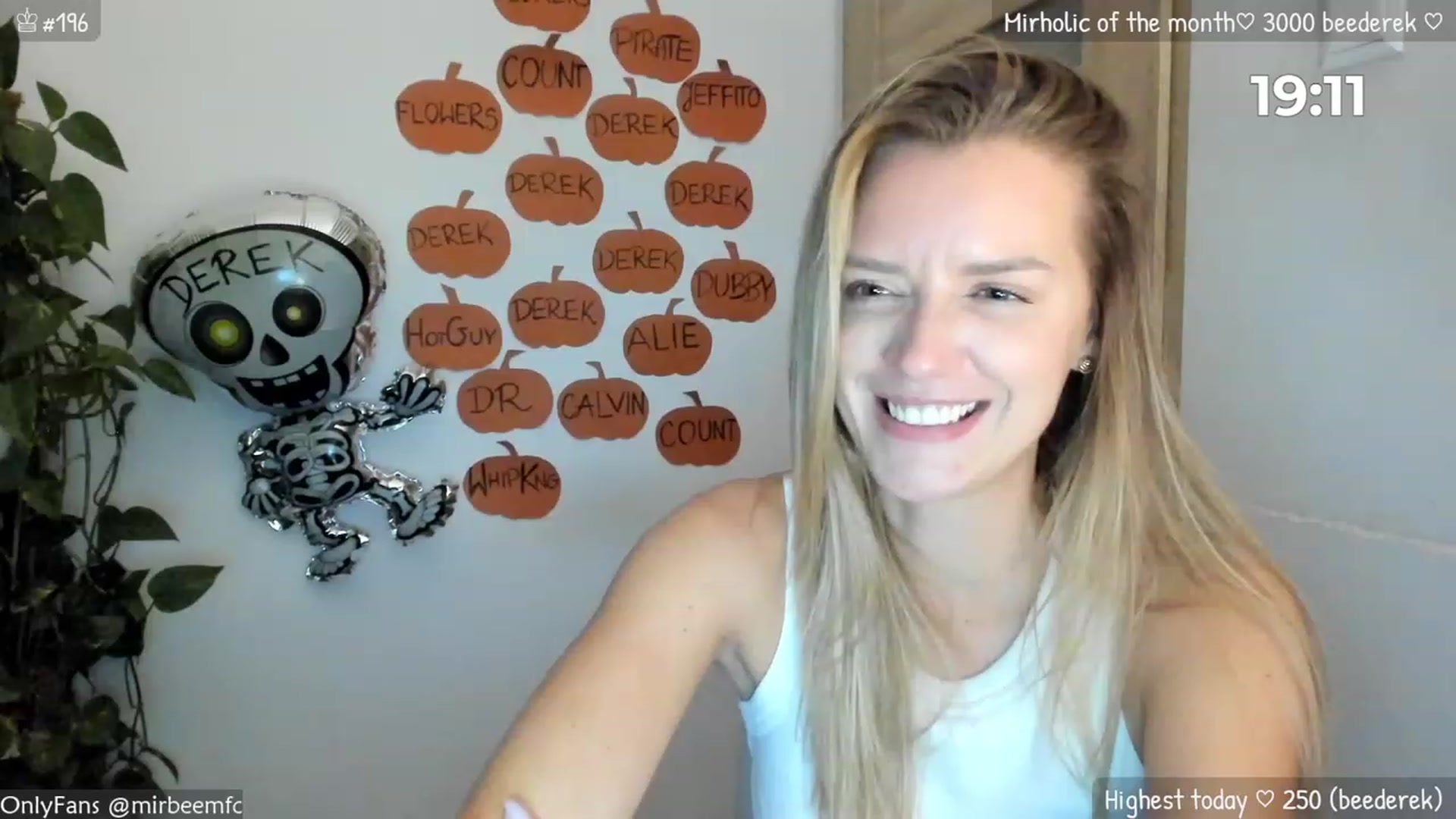 Gallery image thumbnail from MirBee's myfreecams stream on, 10/11/2023, 23:00 image 17 of 20