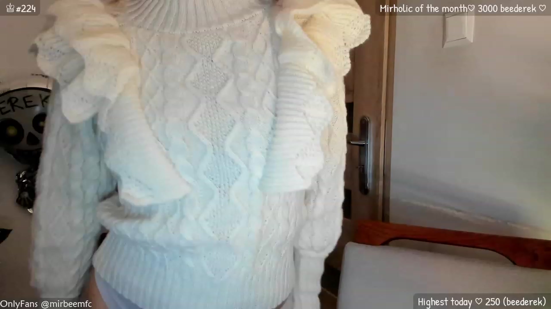 Gallery image thumbnail from MirBee's myfreecams stream on, 10/14/2023, 24:07 image 12 of 20