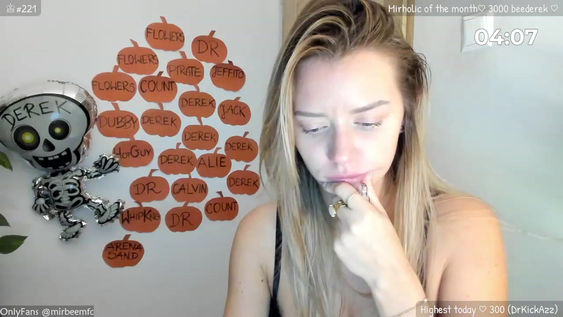Gallery image thumbnail from MirBee's myfreecams stream on, 10/14/2023, 24:07 image 19 of 20