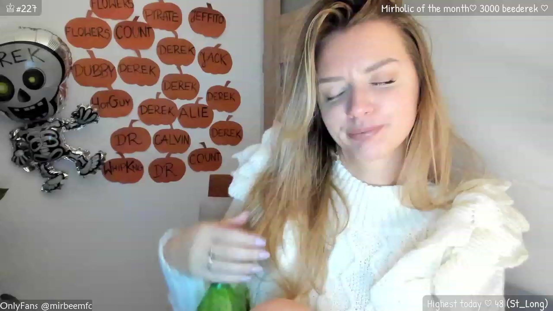 Gallery image thumbnail from MirBee's myfreecams stream on, 10/14/2023, 24:07 image 8 of 20