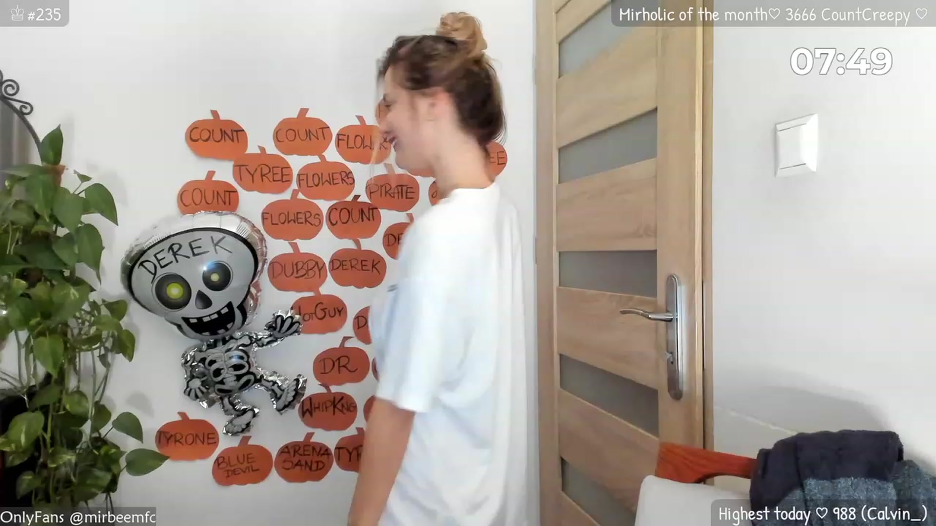 Gallery image thumbnail from MirBee's myfreecams stream on, 10/22/2023, 03:04 image 14 of 20