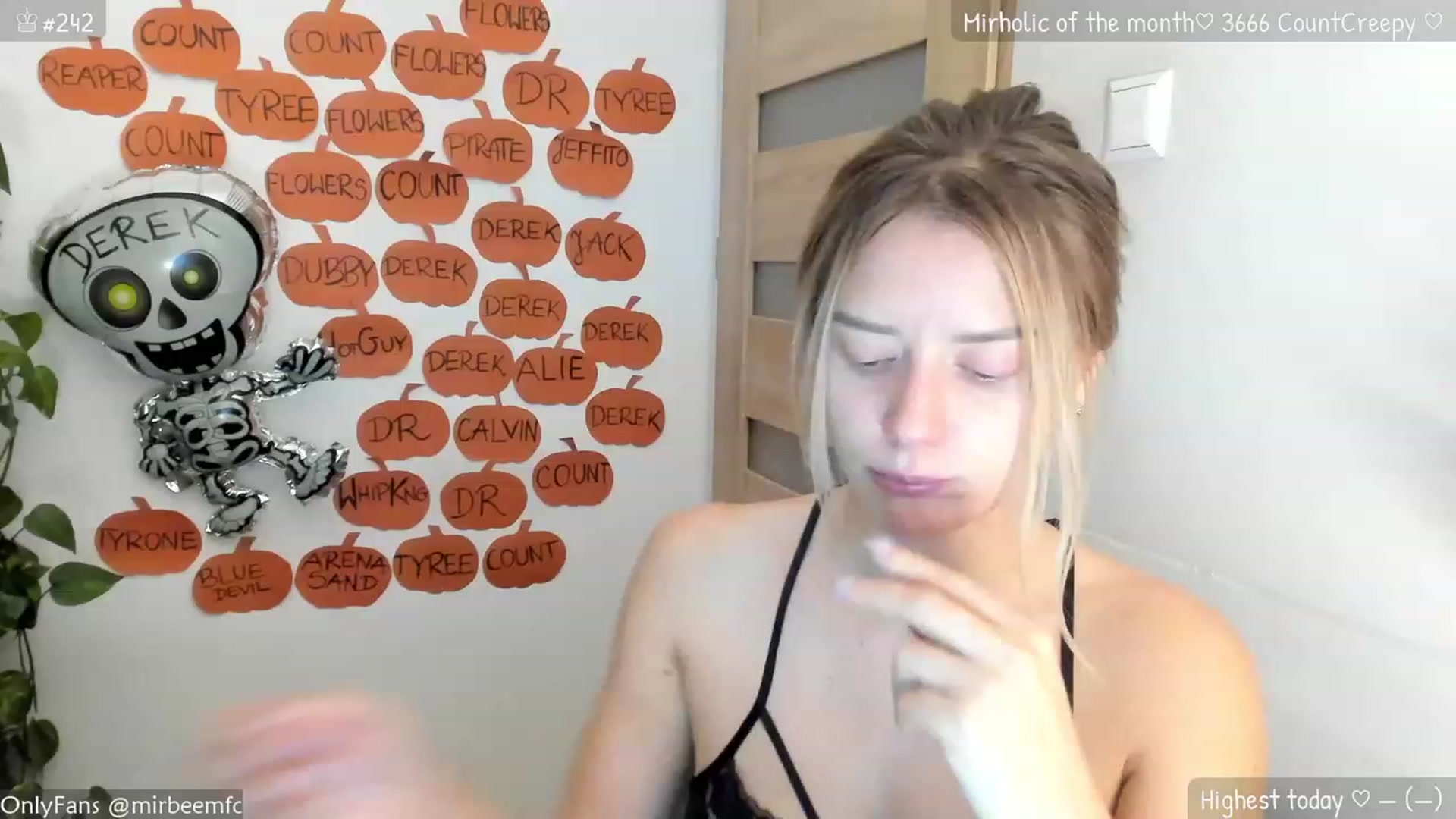 Gallery image thumbnail from MirBee's myfreecams stream on, 10/22/2023, 21:20 image 13 of 20