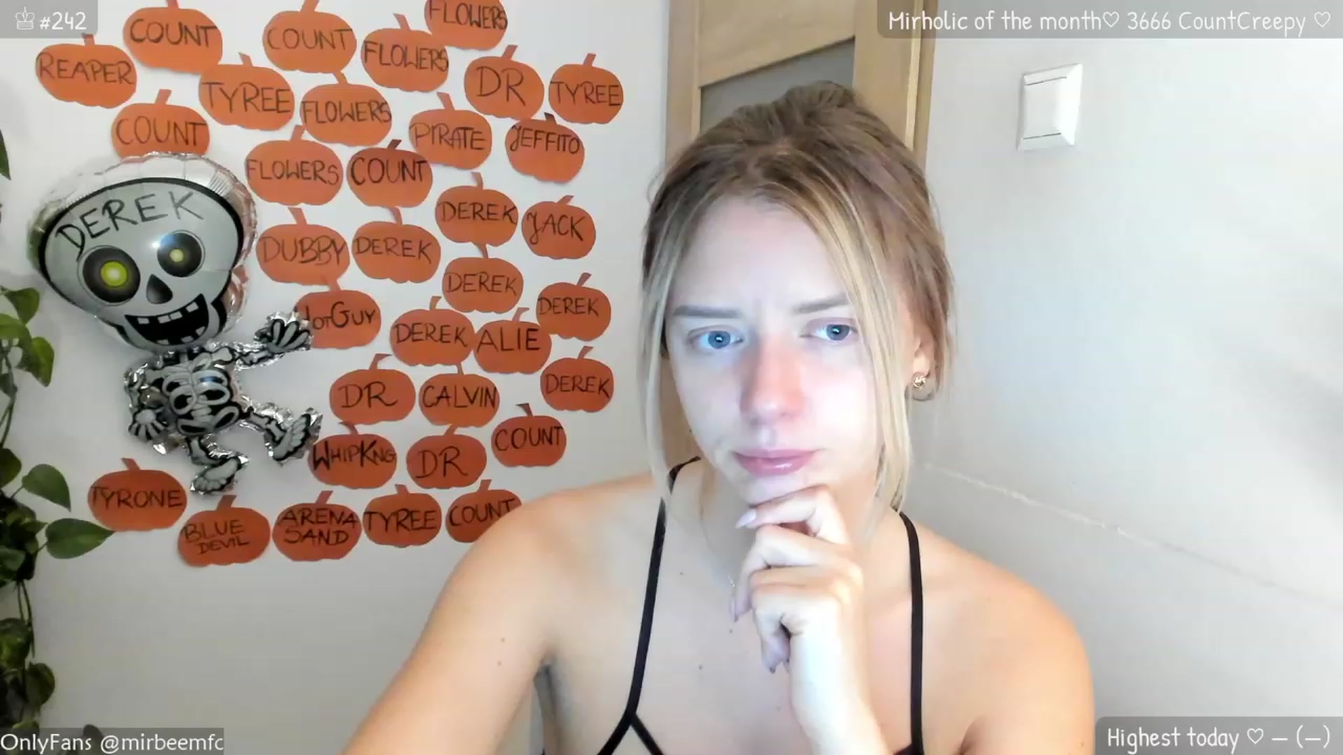 Gallery image thumbnail from MirBee's myfreecams stream on, 10/22/2023, 21:20 image 6 of 20